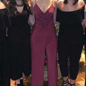 Jumpsuit (HOLIDAY MUST)